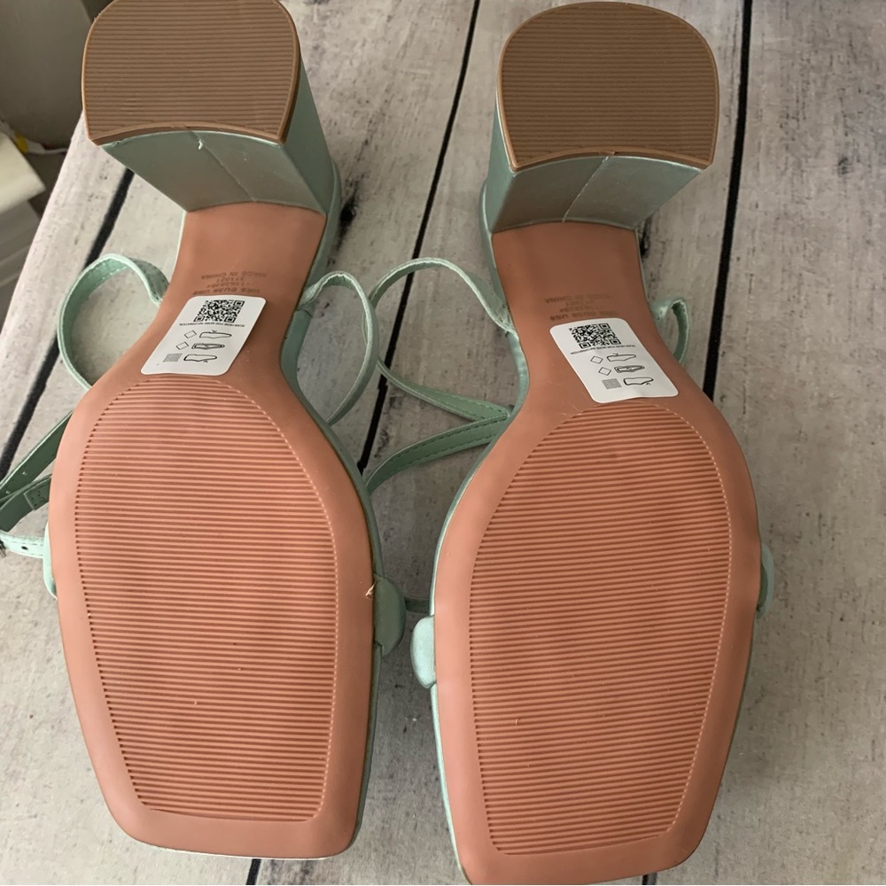New ASOS DESIGN Hilton barely there block heeled sandals women size 8 - Picture 10 of 11
